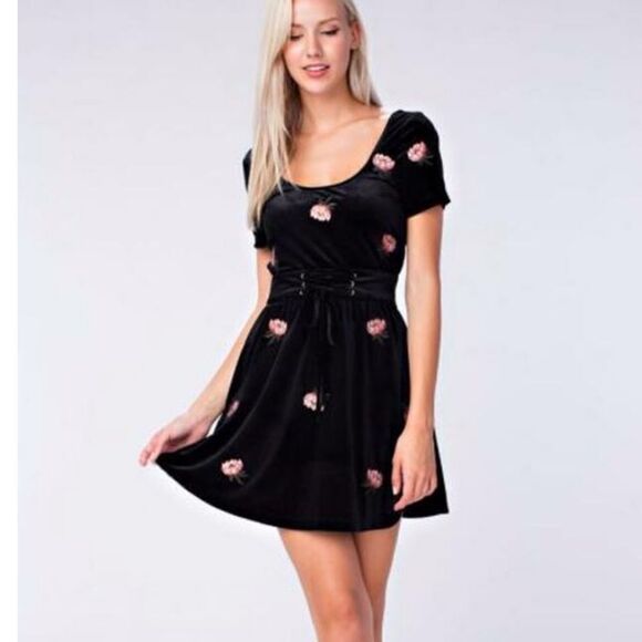 Honey Belle Midnight Reveries Brown Floral Velvet Short Sleeve Corset Dress - Picture 14 of 14